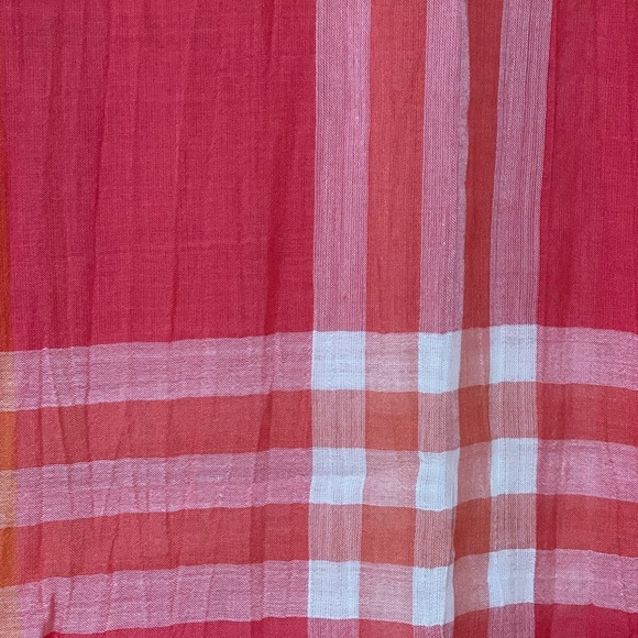 Burberry lightweight check wool/silk scarf - Picture 2 of 3